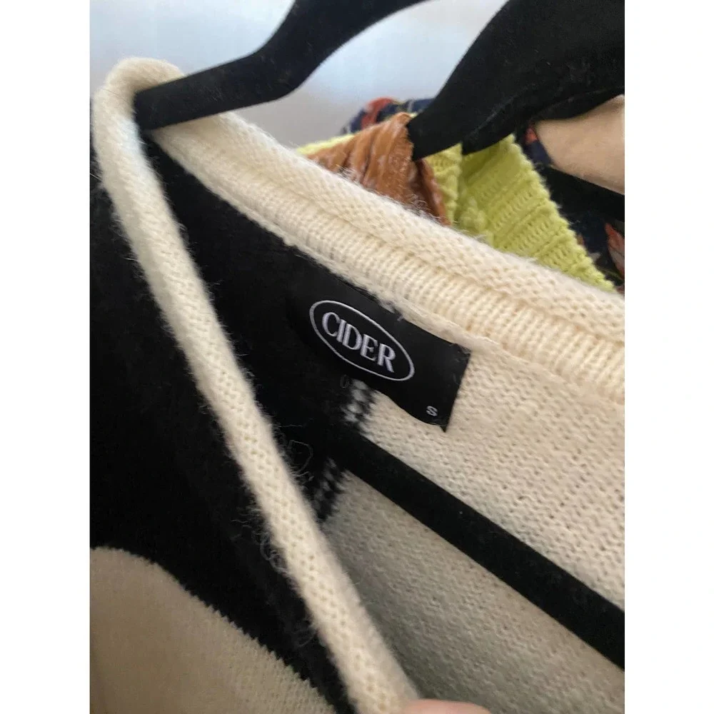 Cider Checkerboard Pullover Knit Cropped Sweater Black White Size Small - Picture 3 of 4